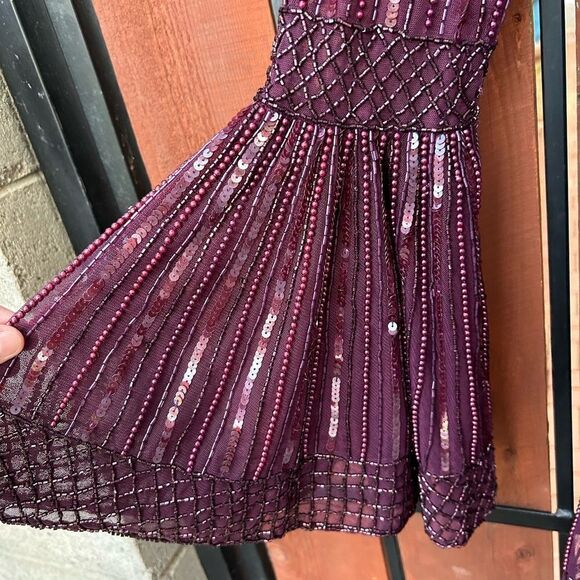 Mac Duggal Embellished Bell Sleeve Tiered Gown Size 12 NWT 5442 BlackBerry - Picture 9 of 11